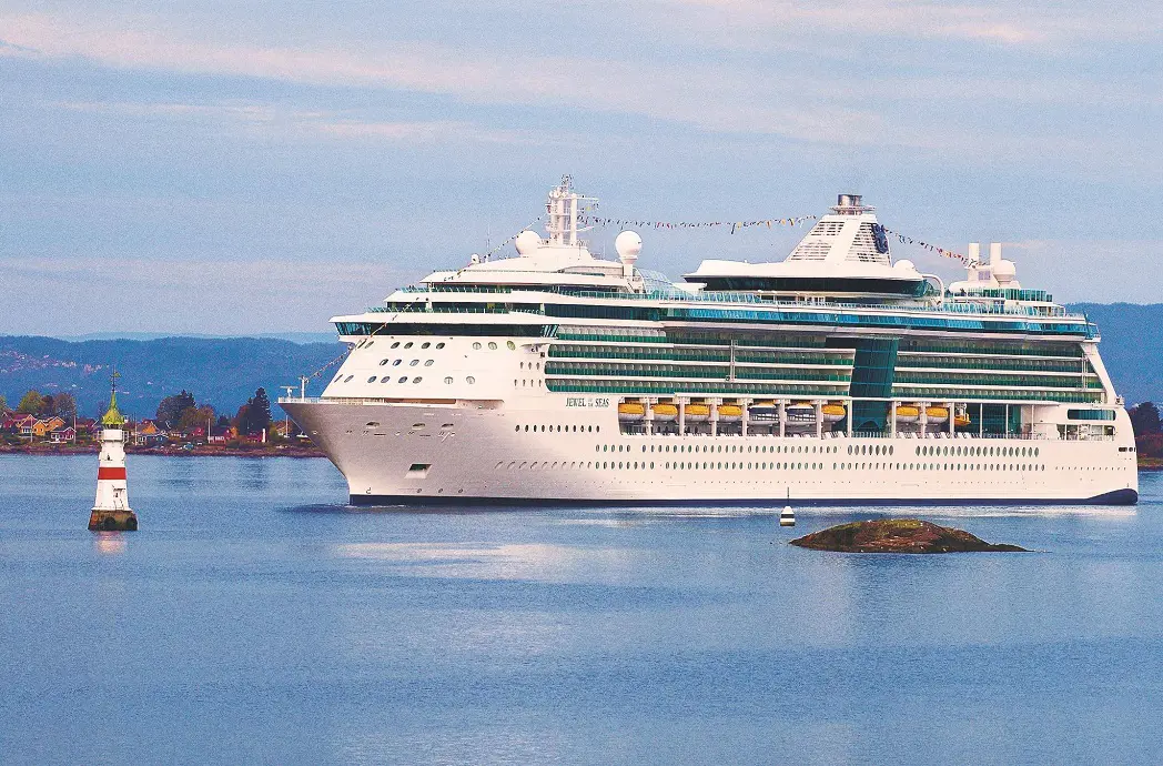 Jewel of the Seas can accommodate up to 2,501 passengers served by 842 crew members