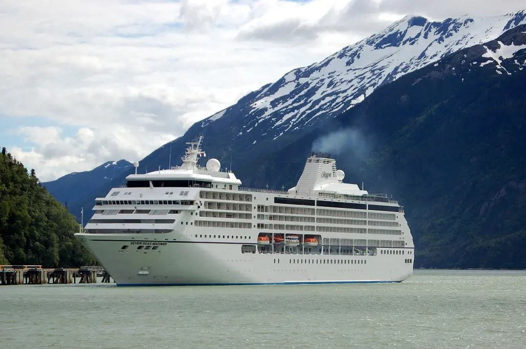 Transatlantic cruises from New York to European countries have ports of call in several places