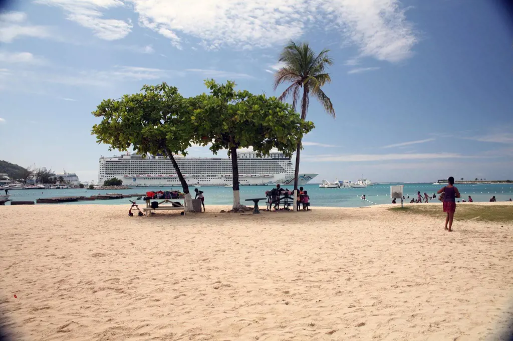 Ocho Rios Bay Beach is also known as Turtle Beach nestled in Sunset Jamaica Grande